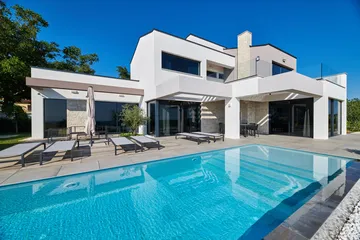 4-Bedroom Villa with Sea View in Markovac