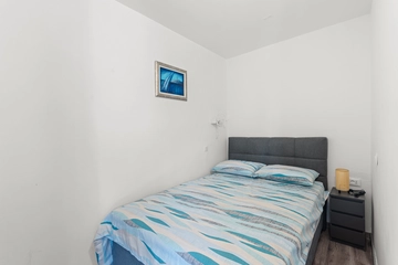 1-Bedroom Apartment in Poreč for Up to 3 Guests