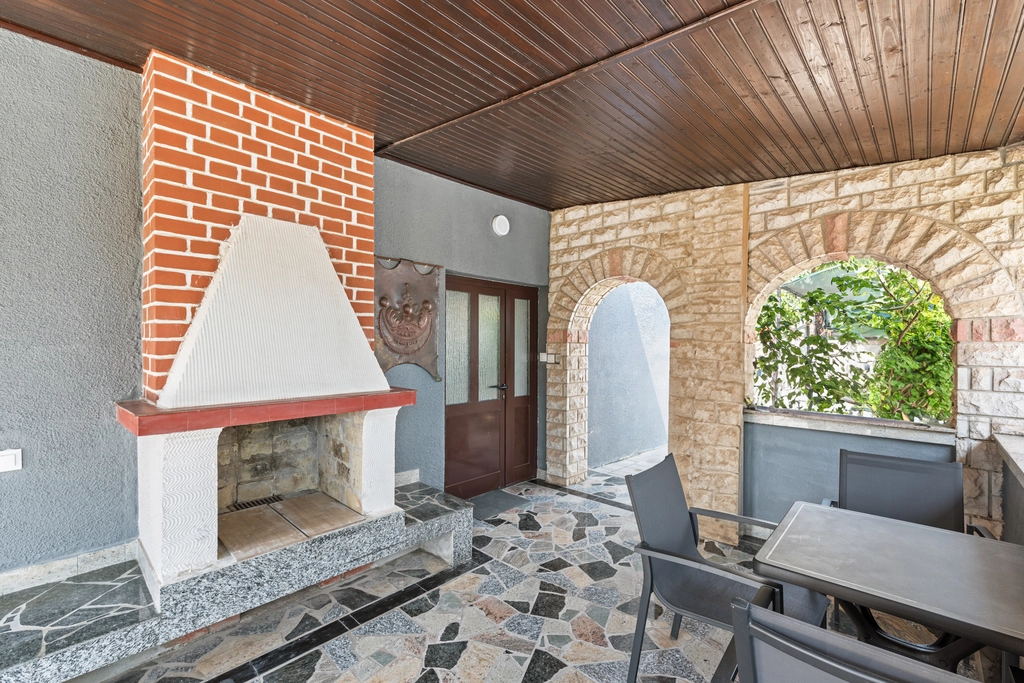 1-Bedroom Apartment in Poreč for Up to 3 Guests