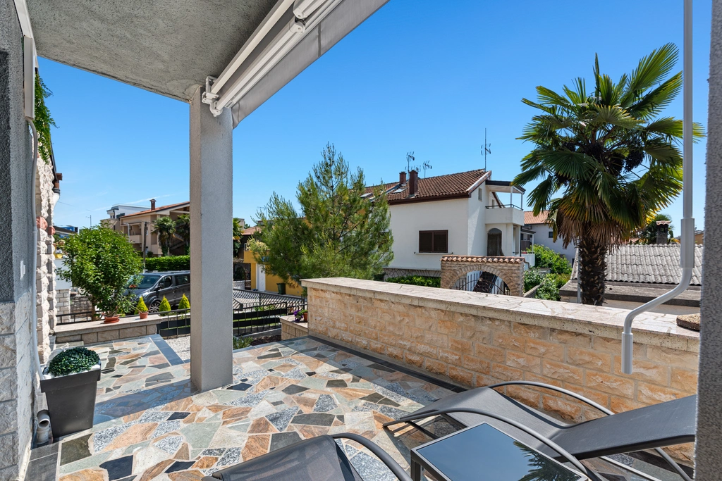 1-Bedroom Apartment in Poreč for Up to 3 Guests