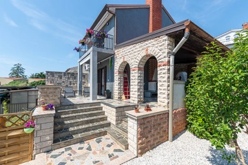 1-Bedroom Apartment in Poreč for Up to 3 Guests