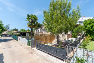 1-Bedroom Apartment in Poreč for Up to 3 Guests