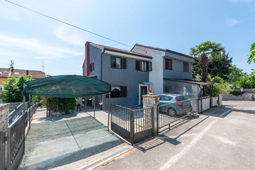 1-Bedroom Apartment in Poreč for Up to 3 Guests