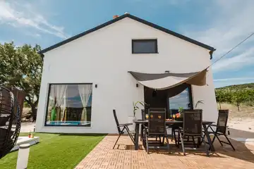 3-Bedroom Holiday House in Gaćelezi for 6