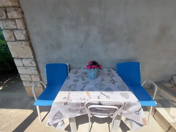 Primošten Studio Apartment for 2 with Parking