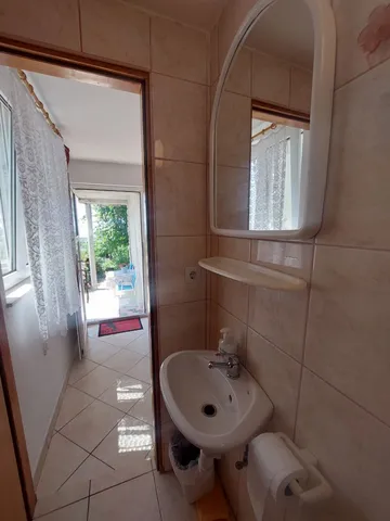 Primošten Studio Apartment for 2 with Parking