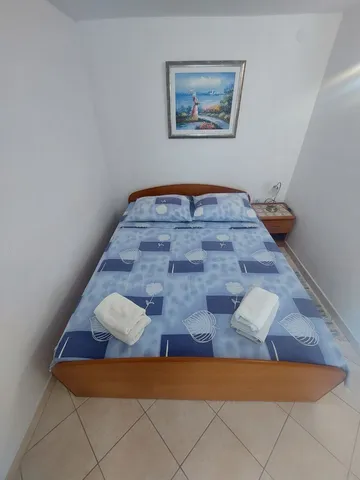 Primošten Studio Apartment for 2 with Parking