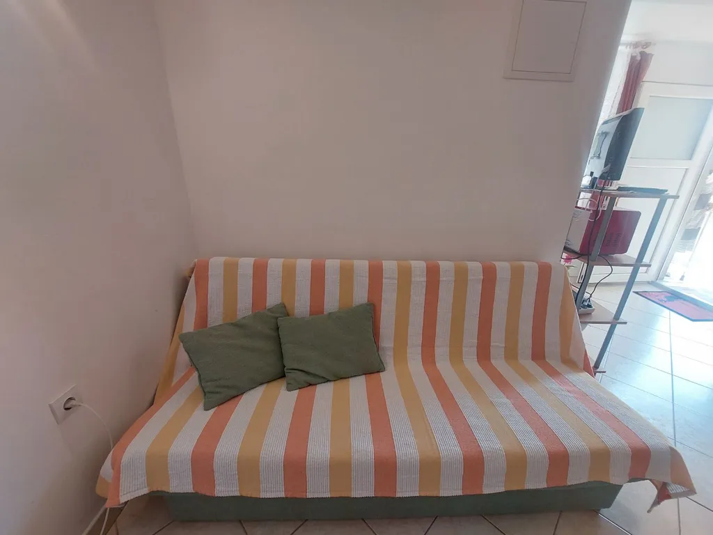 Primošten Studio Apartment for 2 with Parking