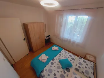 2-Bedroom Apartment in Primošten with Parking