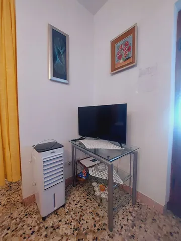 2-Bedroom Apartment in Primošten with Parking