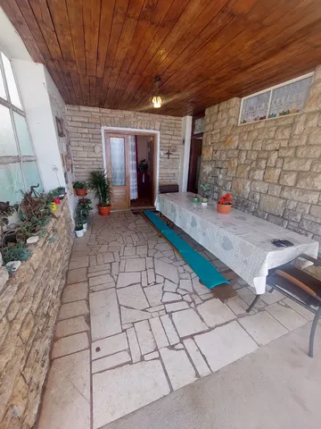 2-Bedroom Apartment in Primošten with Parking