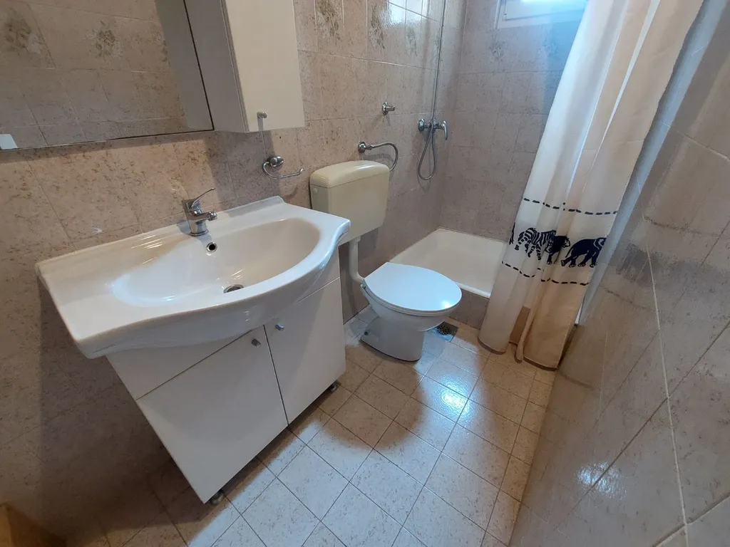 2-Bedroom Apartment in Primošten for 4 Guests