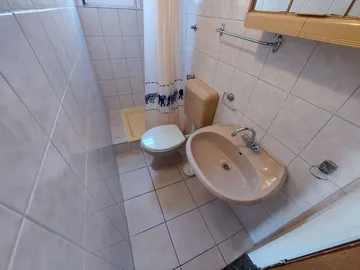 2-Bedroom Apartment in Primošten for 4 Guests