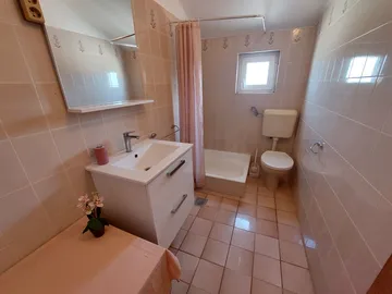 Two-Bedroom Apartment in Primošten for 4