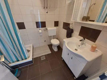 Srima Vodice 2-Bedroom Apartment for 4 Guests