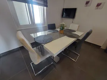 Srima Vodice 2-Bedroom Apartment for 4 Guests
