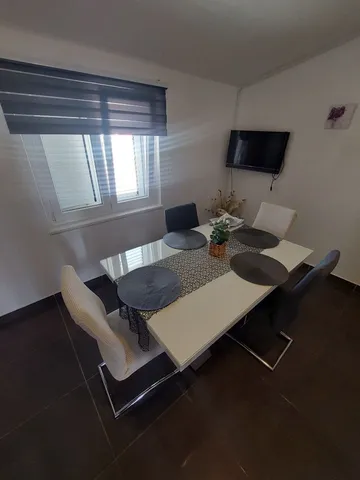 Srima Vodice 2-Bedroom Apartment for 4 Guests