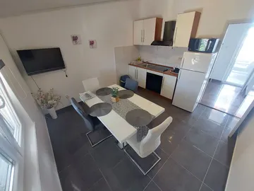 Srima Vodice 2-Bedroom Apartment for 4 Guests