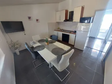 Srima Vodice 2-Bedroom Apartment for 4 Guests