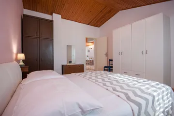 4-Bedroom Apartment in Brodarica for 8 Guests