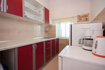 4-Bedroom Apartment in Brodarica for 8 Guests