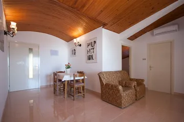 4-Bedroom Apartment in Brodarica for 8 Guests