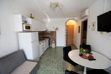 2-Bedroom Apartment in Vodice (Up to 6 Guests)
