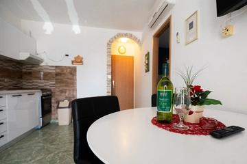 2-Bedroom Apartment in Vodice (Up to 6 Guests)