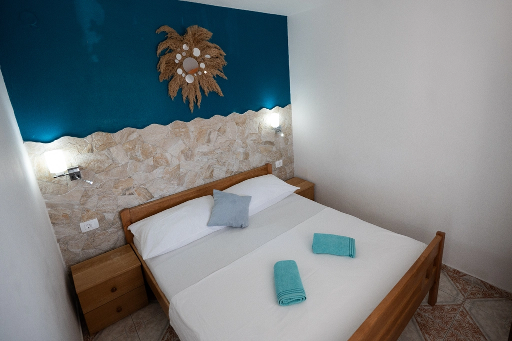 2-Bedroom Apartment in Vodice (Up to 6 Guests)