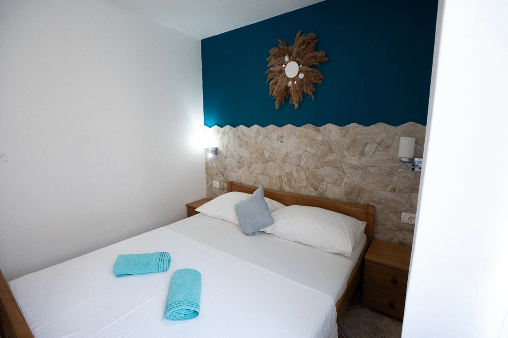 2-Bedroom Apartment in Vodice (Up to 6 Guests)