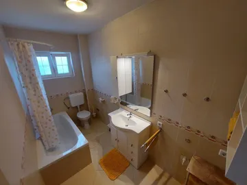 Vodice Two-Bedroom Apartment for 4 Guests with Parking