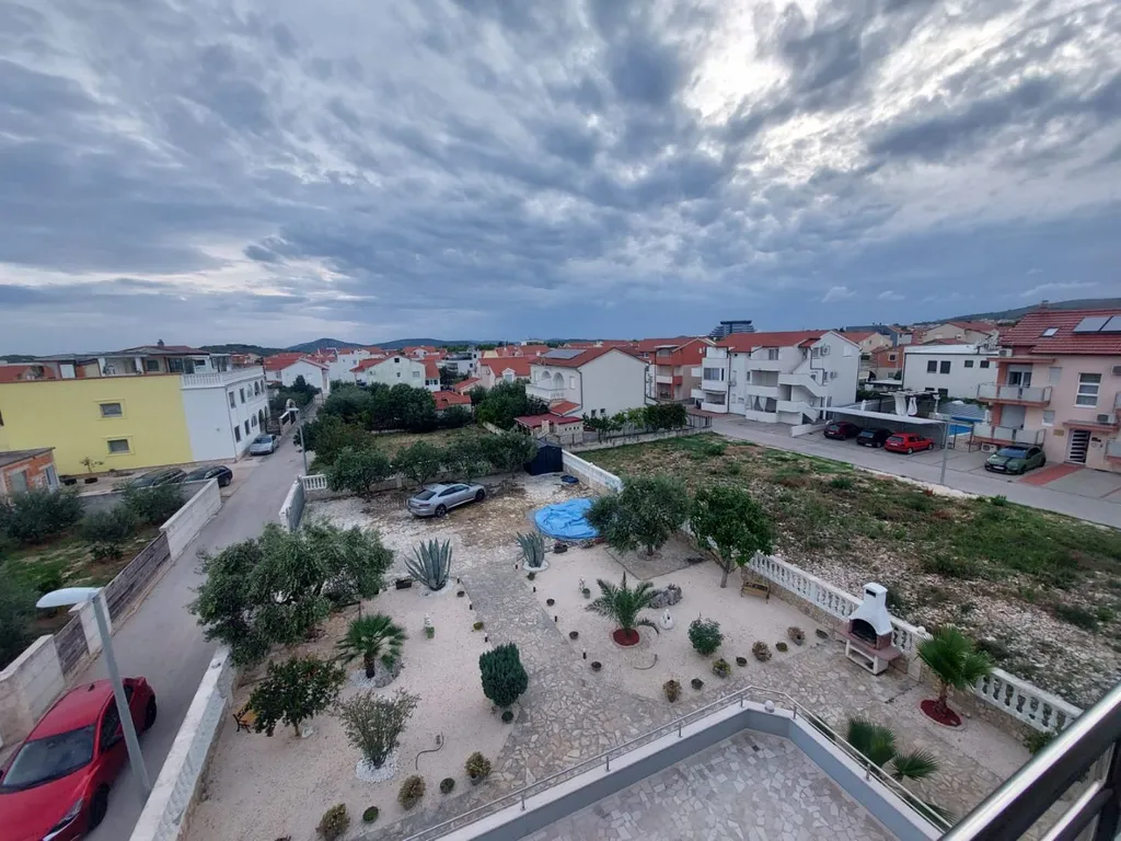 Vodice Two-Bedroom Apartment for 4 Guests with Parking
