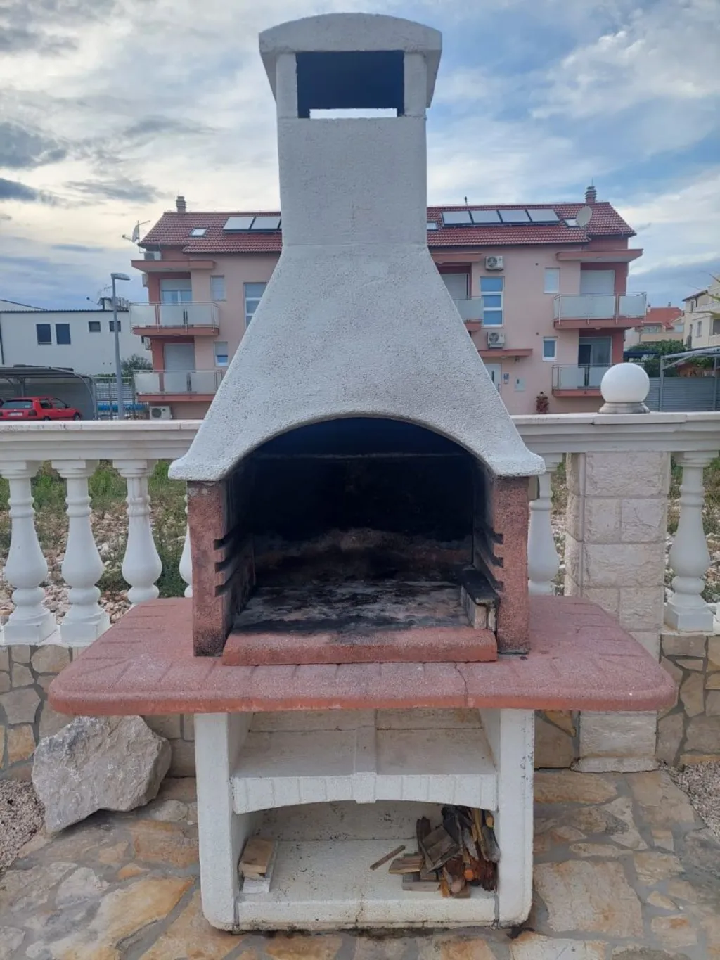 Vodice Two-Bedroom Apartment for 4 Guests with Parking
