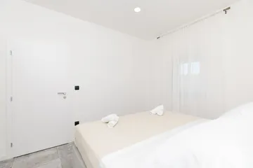 One-Bedroom Apartment in Mali Lošinj for 3-4 Guests