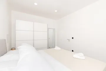 One-Bedroom Apartment in Mali Lošinj for 3-4 Guests