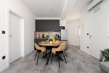 One-Bedroom Apartment in Mali Lošinj for 3-4 Guests