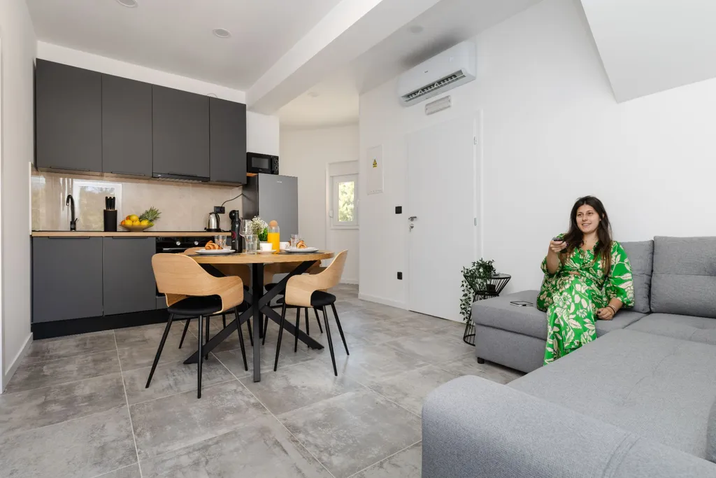 One-Bedroom Apartment in Mali Lošinj for 3-4 Guests