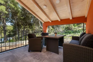 One-Bedroom Apartment in Mali Lošinj with Balcony