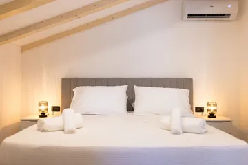 One-Bedroom Apartment in Mali Lošinj with Balcony