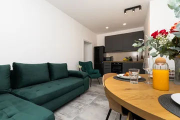 One-Bedroom Apartment in Mali Lošinj with Balcony