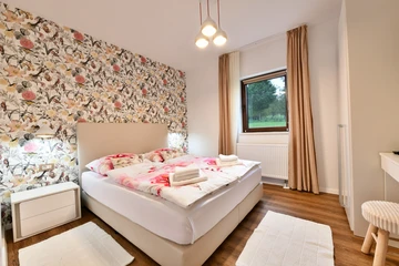 Two-Bedroom Apartment in Rakovica for 5 Guests