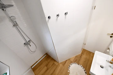 Two-Bedroom Apartment in Rakovica for 5 Guests