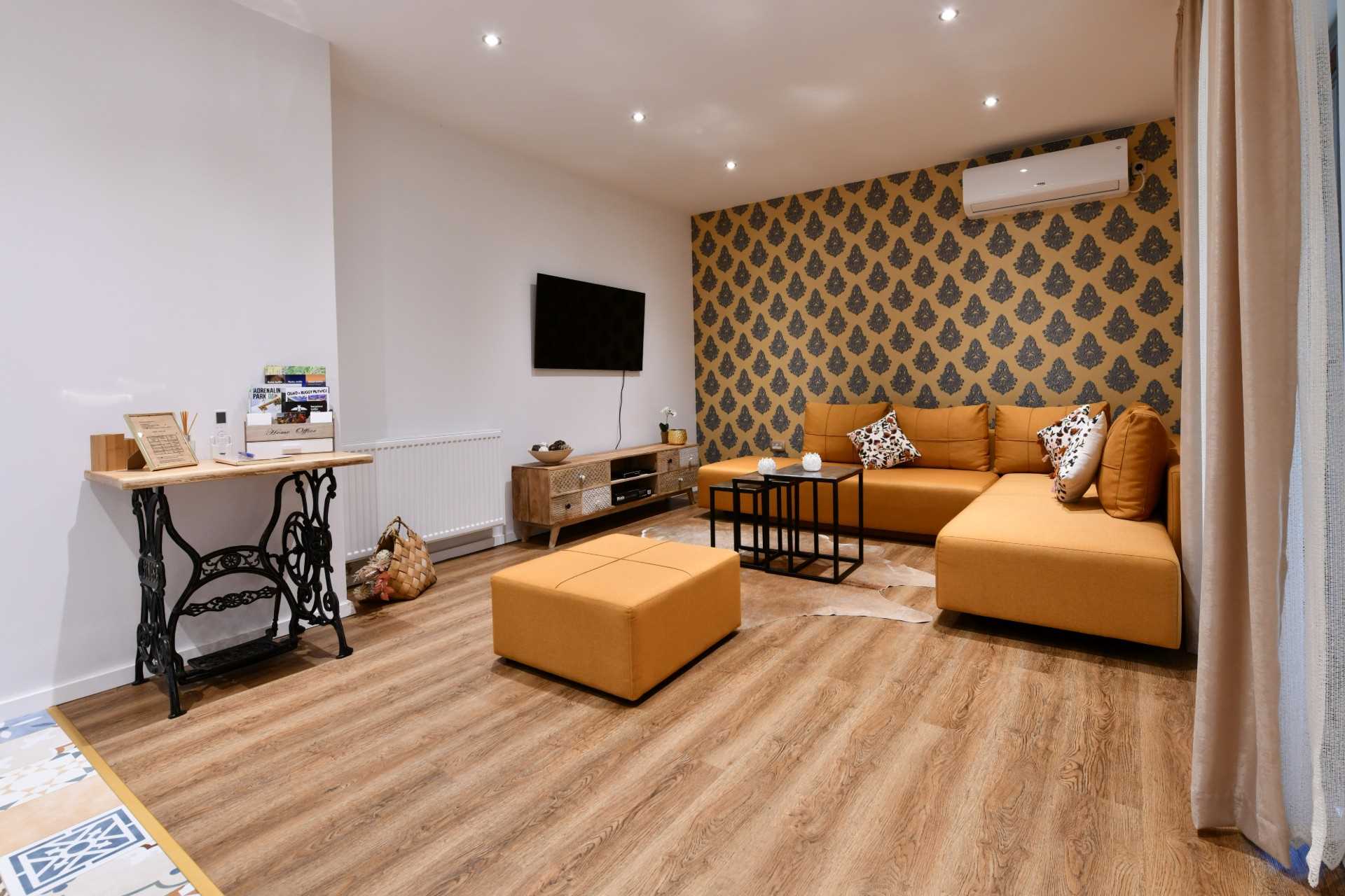 Peaceful Garden Apartment with Terrace and Barbecue