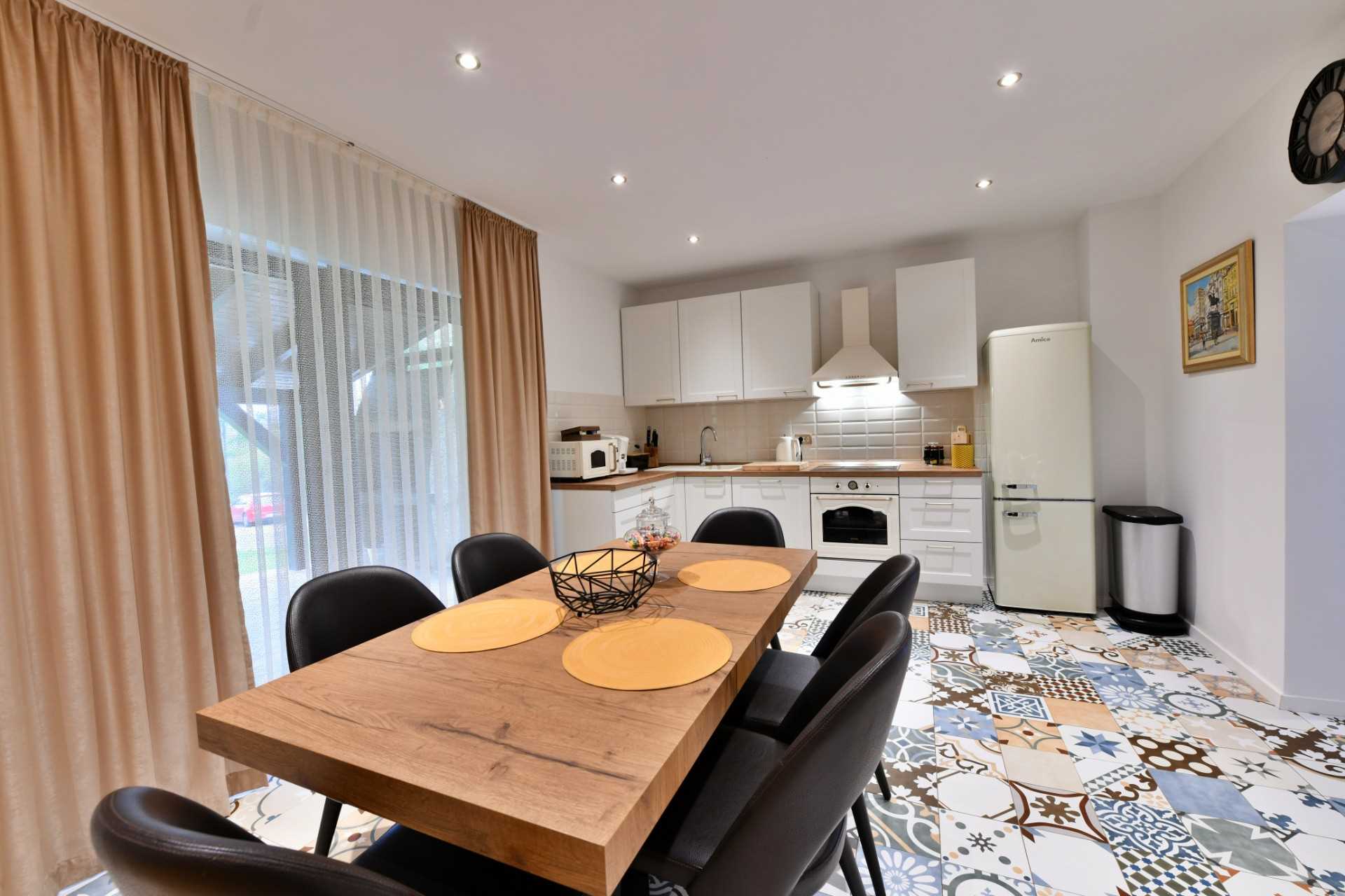 Peaceful Garden Apartment with Terrace and Barbecue