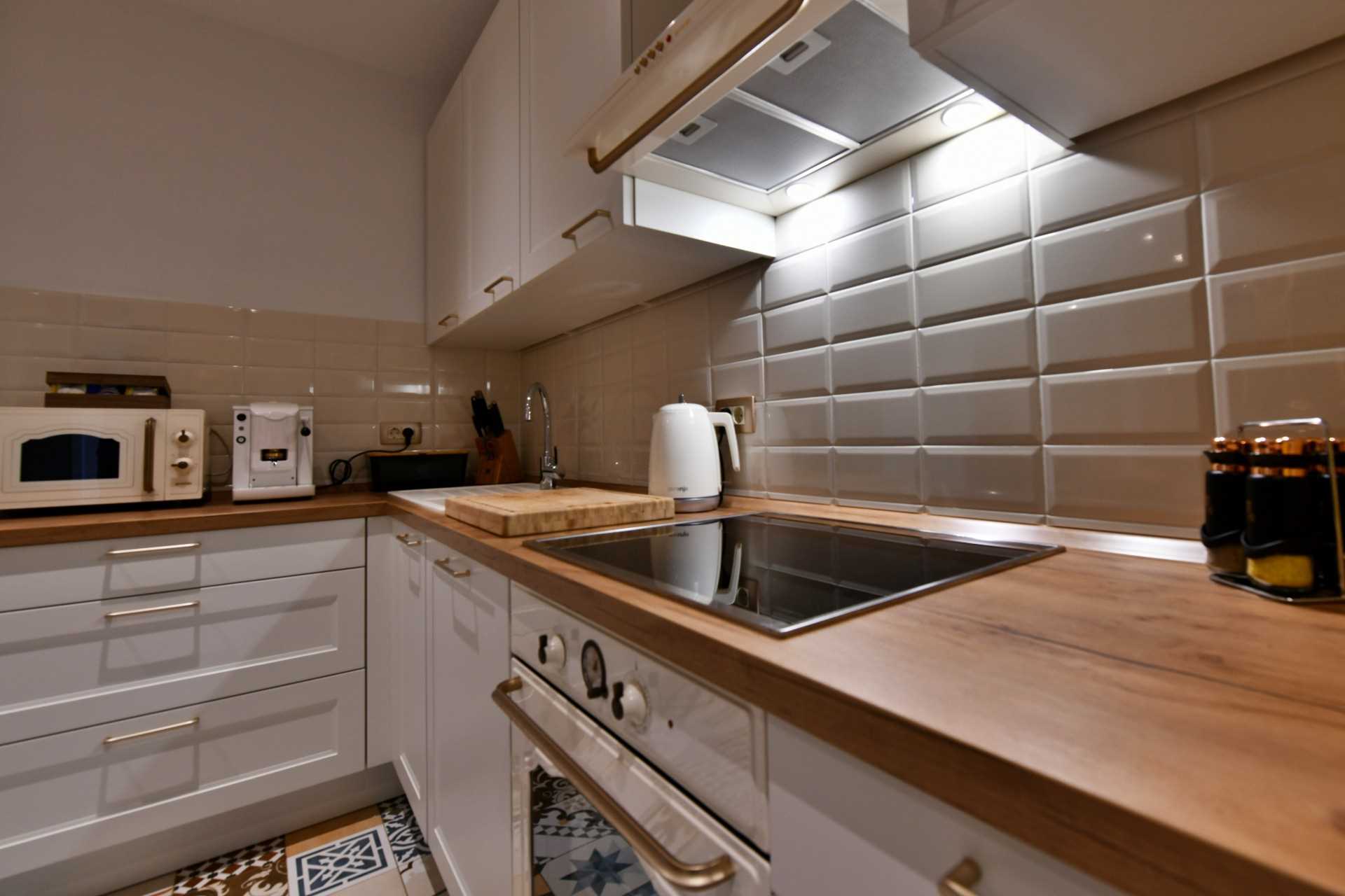 Peaceful Garden Apartment with Terrace and Barbecue
