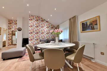 Rakovica 2-Bedroom Apartment with Hot Tub