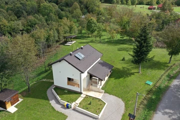 Villa with Private Hot Tub in Rakovica (Up to 13)