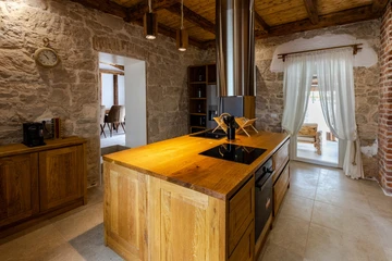 4-Bedroom Villa in Žudetići (Up to 8 Guests)