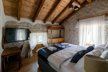 4-Bedroom Villa in Žudetići (Up to 8 Guests)