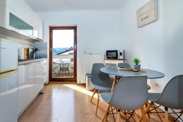 Sea-View Apartment with 1 Bedroom in Baška